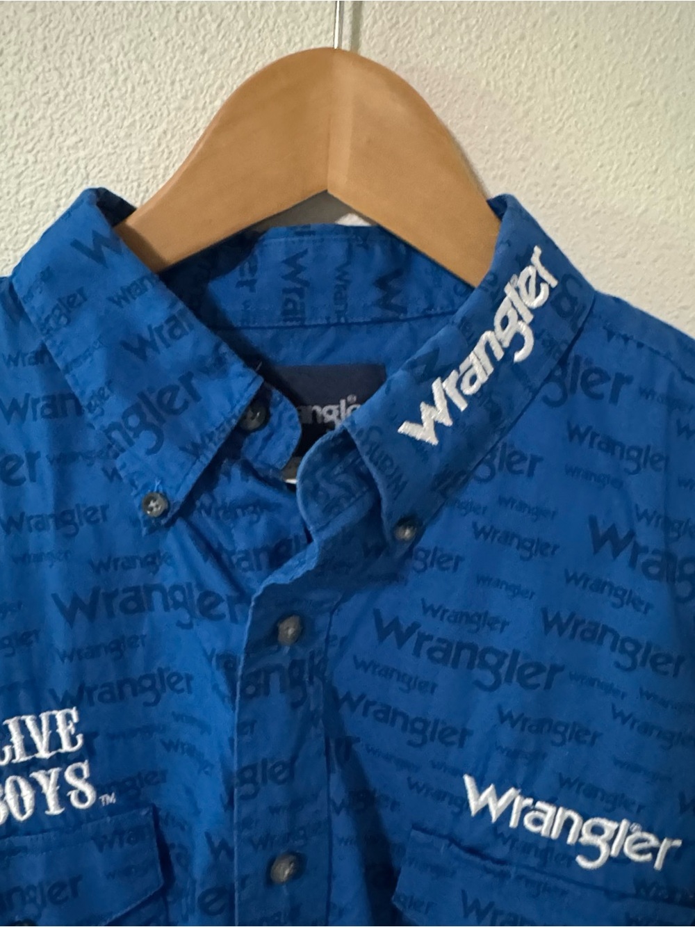 Wrangler Long Live Cowboys Embroidered Long Sleeve Button Down Shirt Blue-XLT - Picture 3 of 10